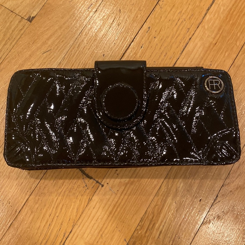 Felix Ray black patent clutch